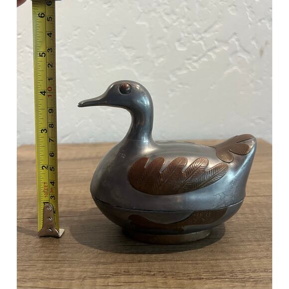 Vintage Metal Duck Trinket Box with Copper Leaf Inlay 6” Collectible - Picture 5 of 9